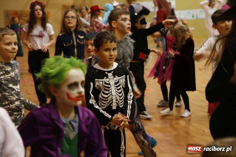 Zdjęcie w galerii na portalu naszraciborz.pl: Wielki bal karnawałowy w ZSOMS  wiadomości z regionu