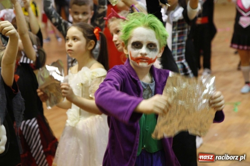 Zdjęcie w galerii na portalu naszraciborz.pl: Wielki bal karnawałowy w ZSOMS  wiadomości z regionu