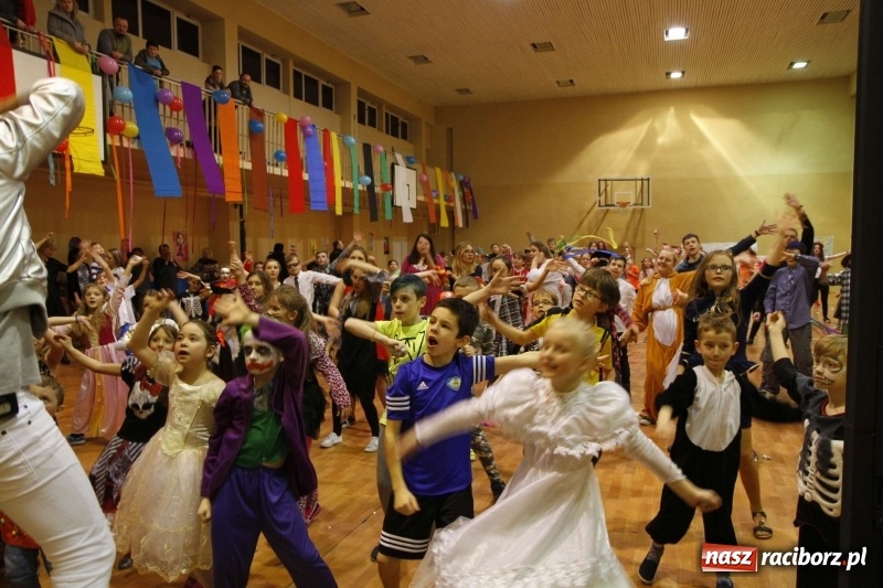 Zdjęcie w galerii na portalu naszraciborz.pl: Wielki bal karnawałowy w ZSOMS  wiadomości z regionu