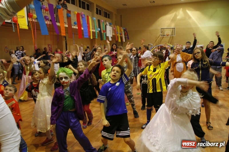 Zdjęcie w galerii na portalu naszraciborz.pl: Wielki bal karnawałowy w ZSOMS  wiadomości z regionu