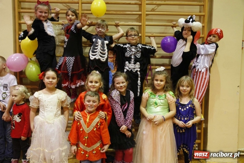 Zdjęcie w galerii na portalu naszraciborz.pl: Wielki bal karnawałowy w ZSOMS  wiadomości z regionu