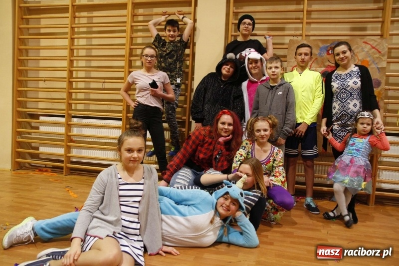 Zdjęcie w galerii na portalu naszraciborz.pl: Wielki bal karnawałowy w ZSOMS  wiadomości z regionu