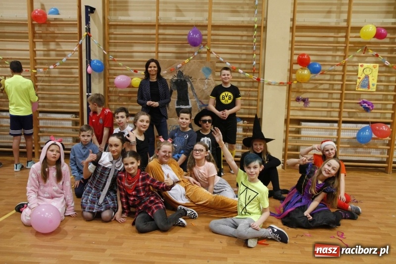 Zdjęcie w galerii na portalu naszraciborz.pl: Wielki bal karnawałowy w ZSOMS  wiadomości z regionu