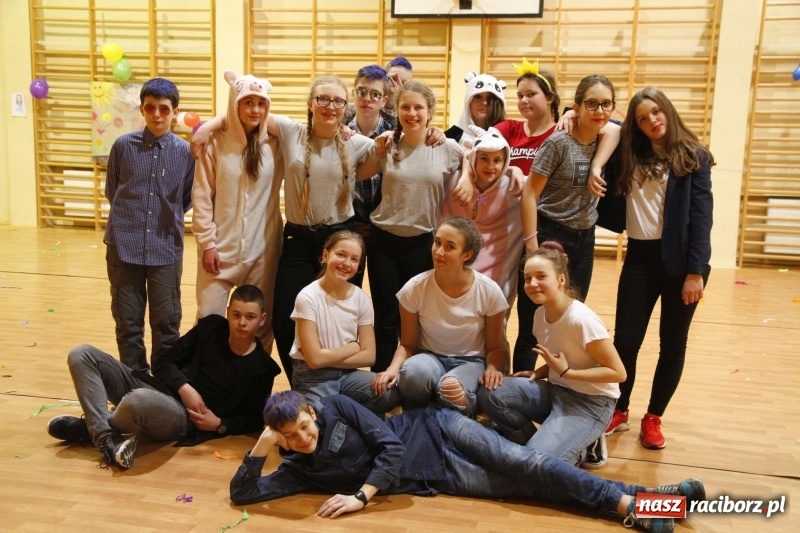 Zdjęcie w galerii na portalu naszraciborz.pl: Wielki bal karnawałowy w ZSOMS  wiadomości z regionu