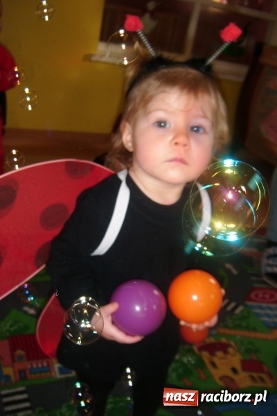 Zdjęcie w galerii na portalu naszraciborz.pl: Karnawałowy zawrót głowy. Bale przebierańców w Żłobku wiadomości z regionu