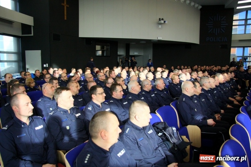 Zdjęcie w galerii na portalu naszraciborz.pl: Śląscy policjanci podsumowali 2017 rok wiadomości z regionu