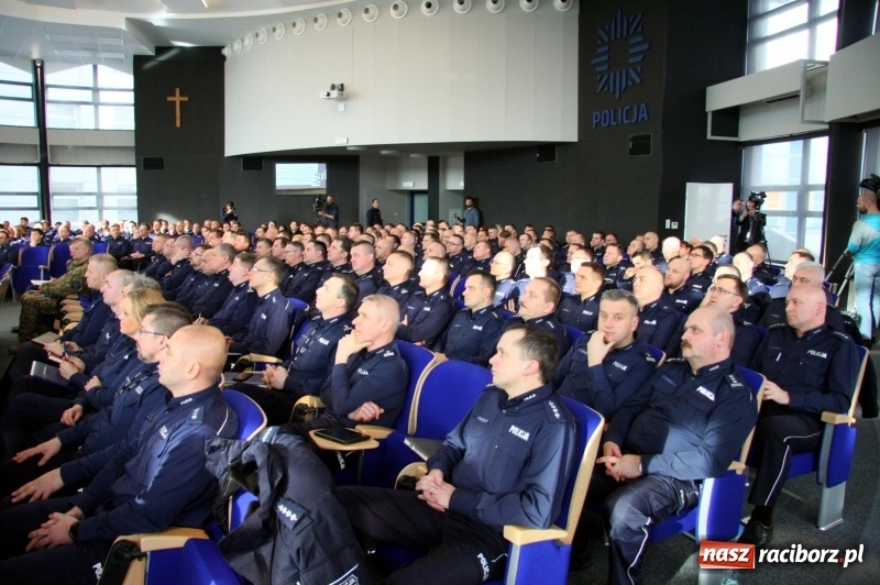 Zdjęcie w galerii na portalu naszraciborz.pl: Śląscy policjanci podsumowali 2017 rok wiadomości z regionu