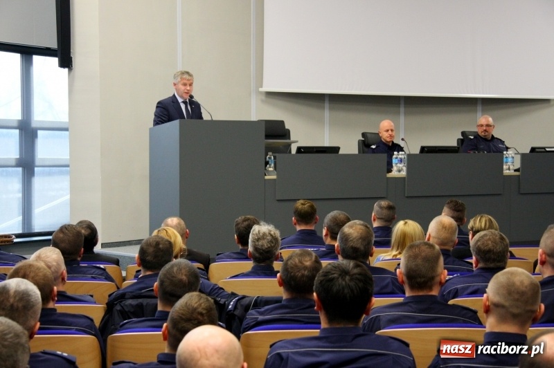 Zdjęcie w galerii na portalu naszraciborz.pl: Śląscy policjanci podsumowali 2017 rok wiadomości z regionu