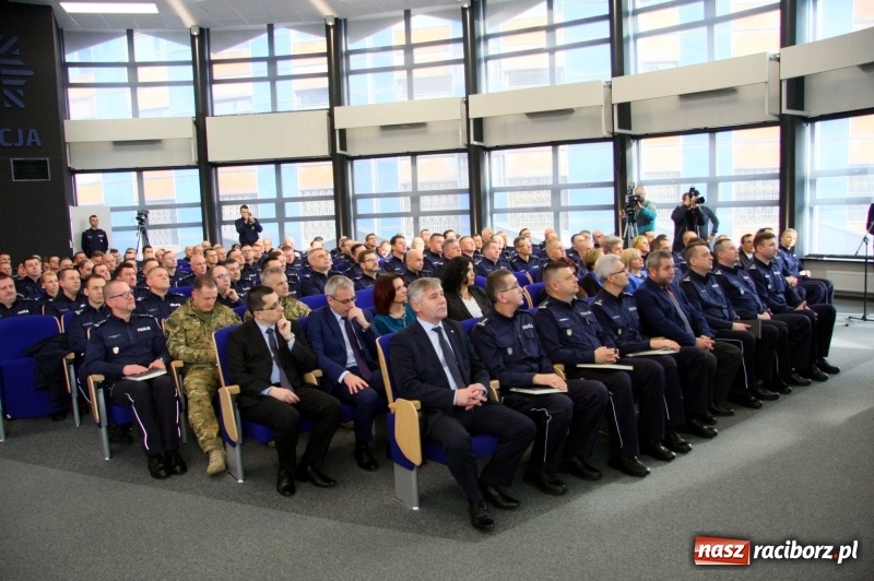 Zdjęcie w galerii na portalu naszraciborz.pl: Śląscy policjanci podsumowali 2017 rok wiadomości z regionu