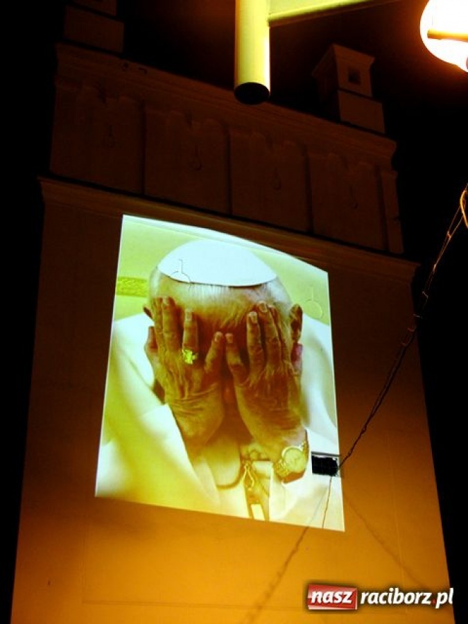 Zdjęcie w galerii na portalu naszraciborz.pl: Beatyfikacja JPII: majówki odwołane wiadomości z regionu