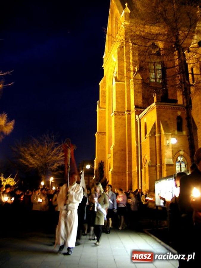 Zdjęcie w galerii na portalu naszraciborz.pl: Beatyfikacja JPII: majówki odwołane wiadomości z regionu