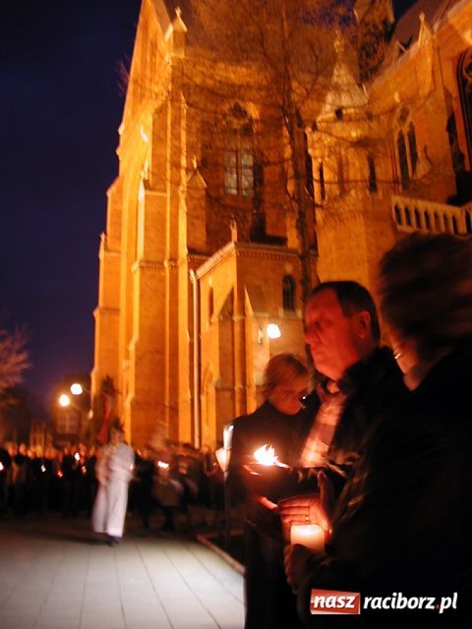 Zdjęcie w galerii na portalu naszraciborz.pl: Beatyfikacja JPII: majówki odwołane wiadomości z regionu