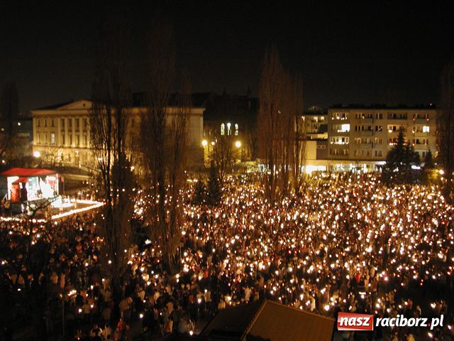 Zdjęcie w galerii na portalu naszraciborz.pl: Beatyfikacja JPII: majówki odwołane wiadomości z regionu
