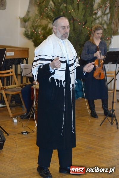 Zdjęcie w galerii na portalu naszraciborz.pl: Chasydzi w Lelowie w raciborskim Muzeum. Koncert i skrzynka piwa WIDEO wiadomości z regionu