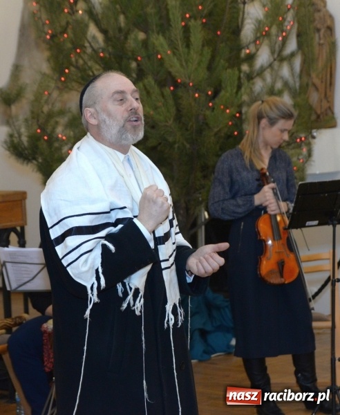 Zdjęcie w galerii na portalu naszraciborz.pl: Chasydzi w Lelowie w raciborskim Muzeum. Koncert i skrzynka piwa WIDEO wiadomości z regionu