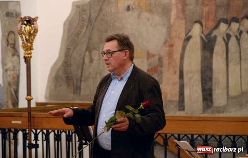 Zdjęcie w galerii na portalu naszraciborz.pl: Chasydzi w Lelowie w raciborskim Muzeum. Koncert i skrzynka piwa WIDEO wiadomości z regionu