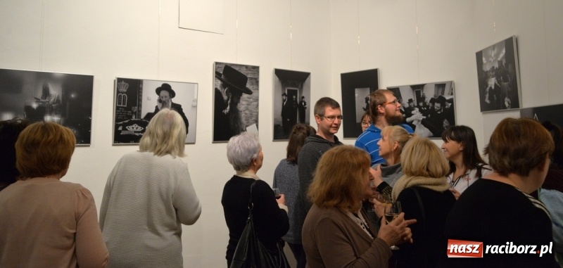 Zdjęcie w galerii na portalu naszraciborz.pl: Chasydzi w Lelowie w raciborskim Muzeum. Koncert i skrzynka piwa WIDEO wiadomości z regionu