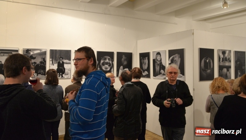 Zdjęcie w galerii na portalu naszraciborz.pl: Chasydzi w Lelowie w raciborskim Muzeum. Koncert i skrzynka piwa WIDEO wiadomości z regionu