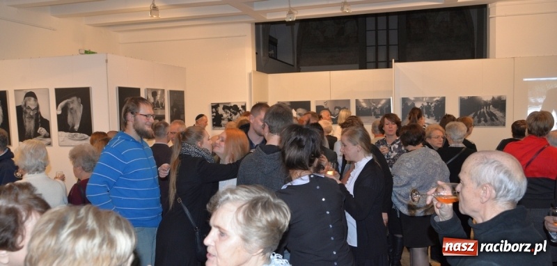 Zdjęcie w galerii na portalu naszraciborz.pl: Chasydzi w Lelowie w raciborskim Muzeum. Koncert i skrzynka piwa WIDEO wiadomości z regionu