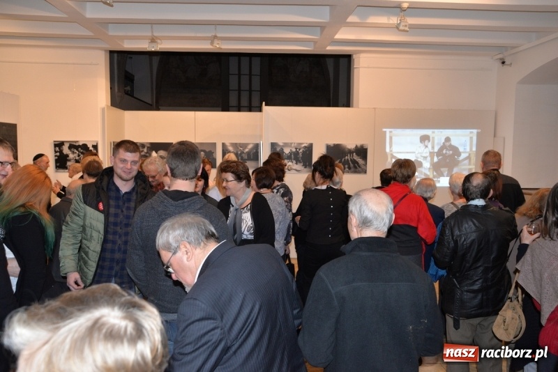 Zdjęcie w galerii na portalu naszraciborz.pl: Chasydzi w Lelowie w raciborskim Muzeum. Koncert i skrzynka piwa WIDEO wiadomości z regionu