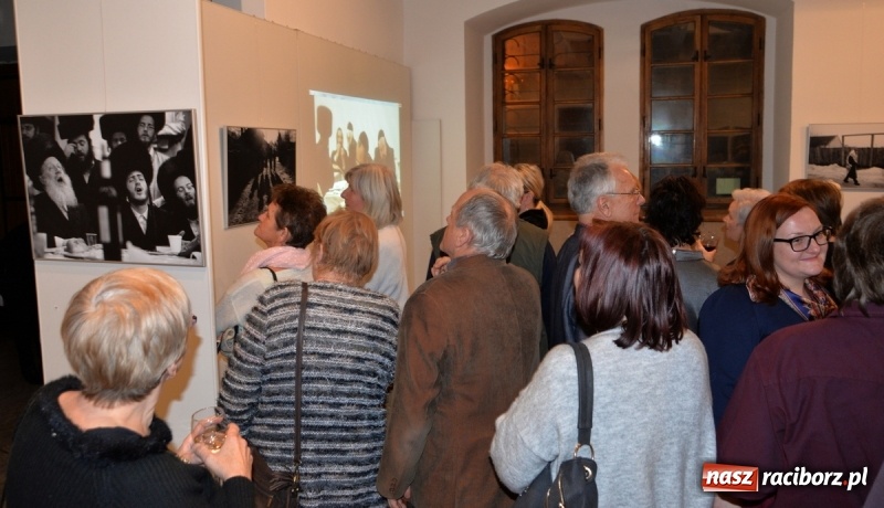 Zdjęcie w galerii na portalu naszraciborz.pl: Chasydzi w Lelowie w raciborskim Muzeum. Koncert i skrzynka piwa WIDEO wiadomości z regionu