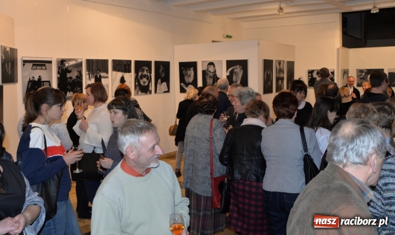 Zdjęcie w galerii na portalu naszraciborz.pl: Chasydzi w Lelowie w raciborskim Muzeum. Koncert i skrzynka piwa WIDEO wiadomości z regionu