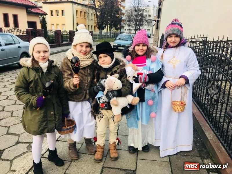 Zdjęcie w galerii na portalu naszraciborz.pl: Jezuskowi na chwałę, zwierzętom w potrzebie wiadomości z regionu