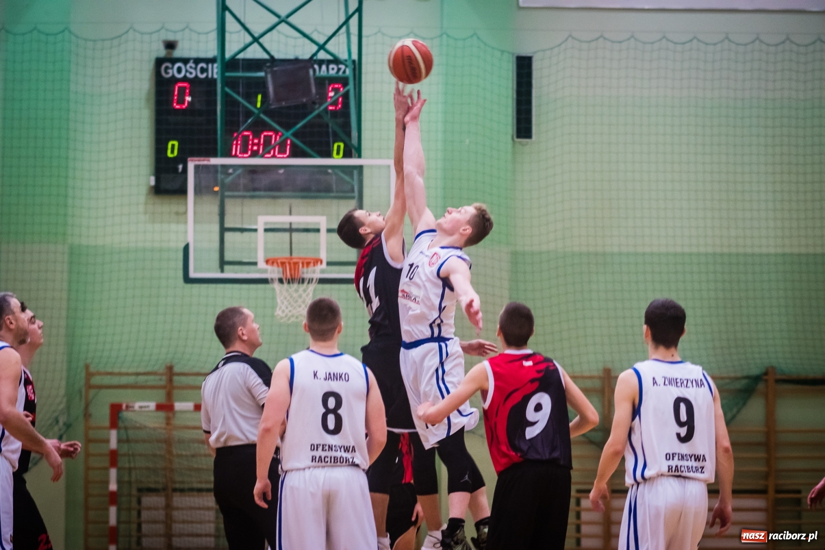 Zdjęcie w galerii na portalu naszraciborz.pl: Wygrana Ofensywy w starciu z ŻAK-iem wiadomości z regionu