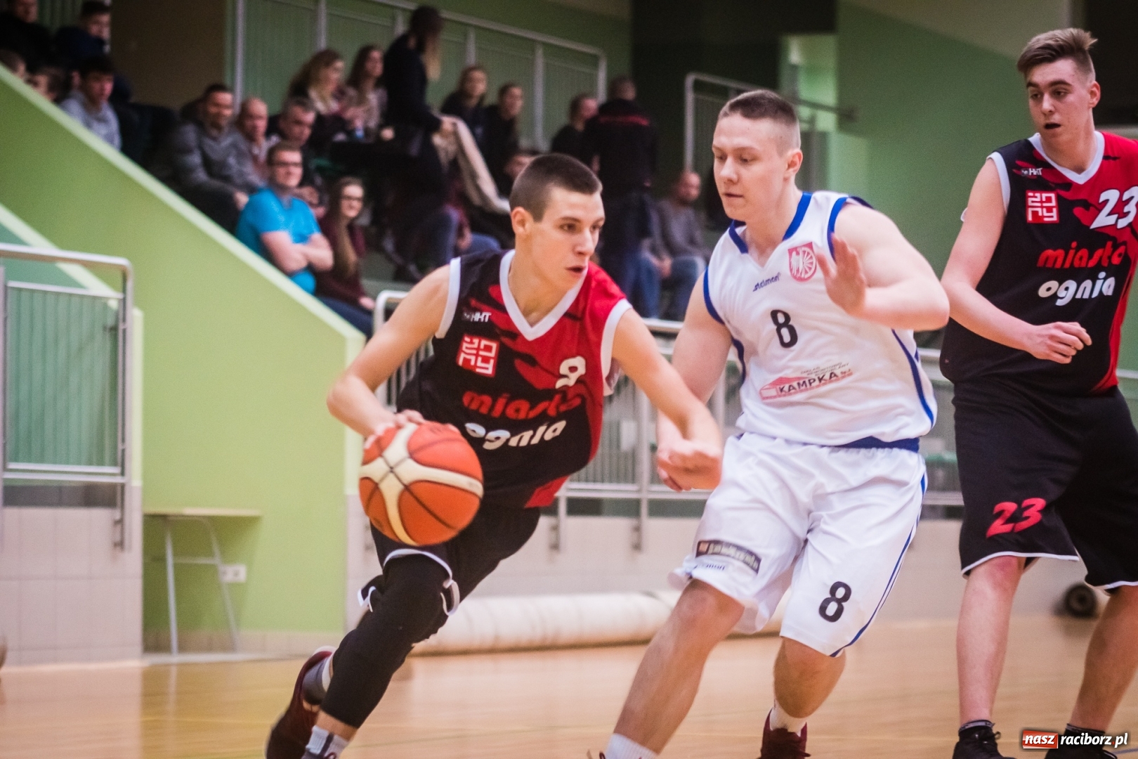 Zdjęcie w galerii na portalu naszraciborz.pl: Wygrana Ofensywy w starciu z ŻAK-iem wiadomości z regionu