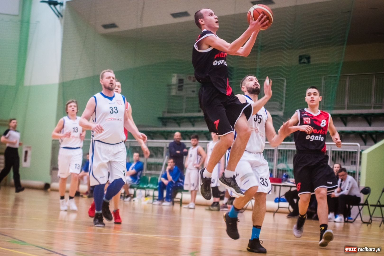 Zdjęcie w galerii na portalu naszraciborz.pl: Wygrana Ofensywy w starciu z ŻAK-iem wiadomości z regionu