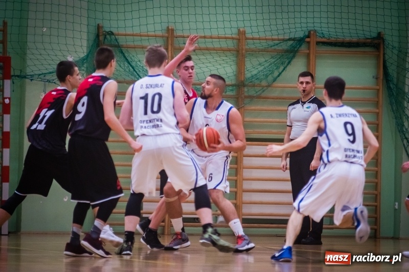 Zdjęcie w galerii na portalu naszraciborz.pl: Wygrana Ofensywy w starciu z ŻAK-iem wiadomości z regionu