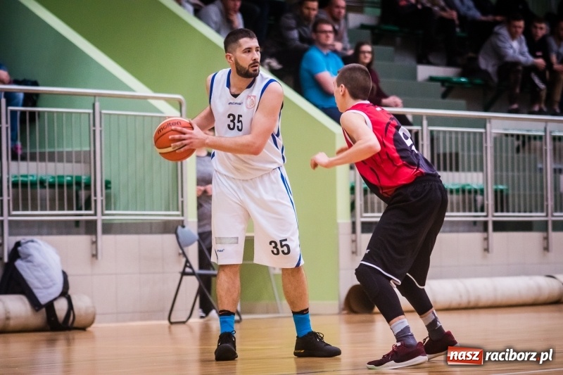 Zdjęcie w galerii na portalu naszraciborz.pl: Wygrana Ofensywy w starciu z ŻAK-iem wiadomości z regionu