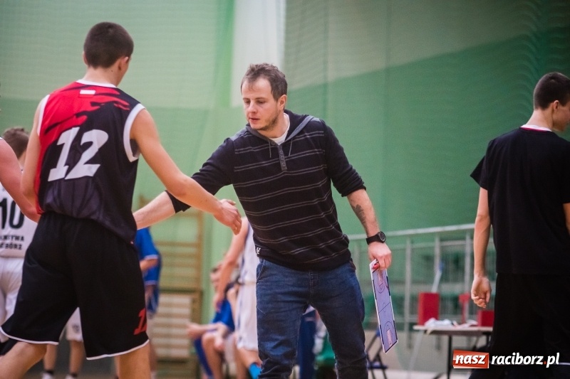 Zdjęcie w galerii na portalu naszraciborz.pl: Wygrana Ofensywy w starciu z ŻAK-iem wiadomości z regionu