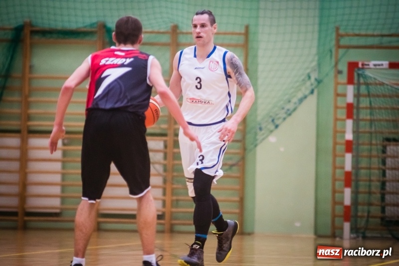 Zdjęcie w galerii na portalu naszraciborz.pl: Wygrana Ofensywy w starciu z ŻAK-iem wiadomości z regionu