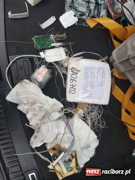 Zdjęcie w galerii na portalu naszraciborz.pl: W Raciborzu rozbiła się czeska sonda  wiadomości z regionu