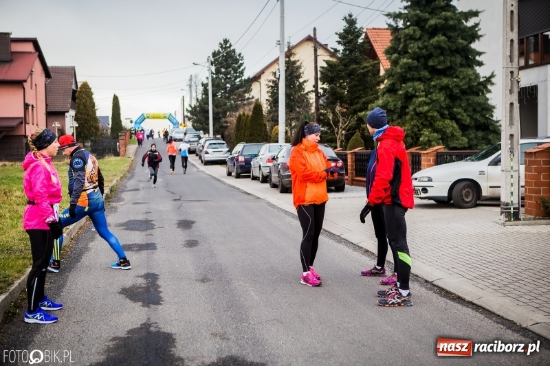 Zdjęcie w galerii na portalu naszraciborz.pl: VI Eko-Okna Cross po Ziemi Pietrowickiej. Na trasie ponad 200 biegaczy  wiadomości z regionu
