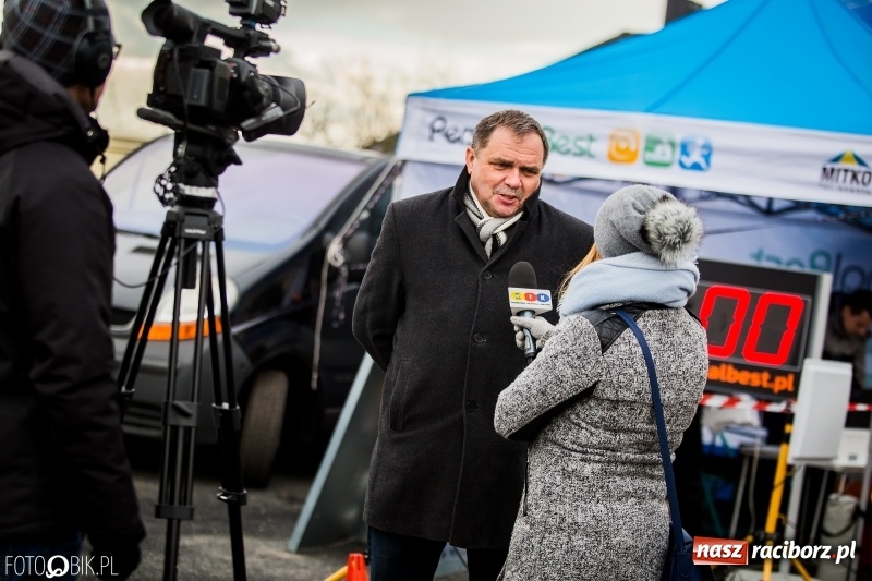 Zdjęcie w galerii na portalu naszraciborz.pl: VI Eko-Okna Cross po Ziemi Pietrowickiej. Na trasie ponad 200 biegaczy  wiadomości z regionu