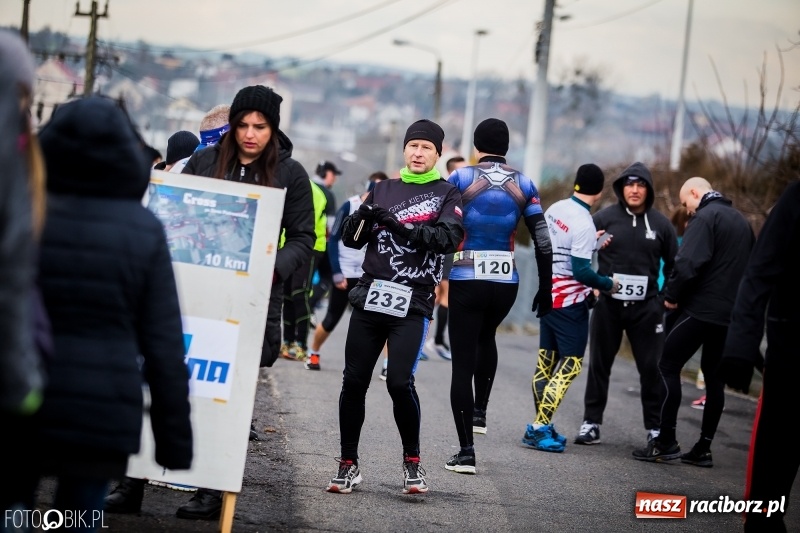 Zdjęcie w galerii na portalu naszraciborz.pl: VI Eko-Okna Cross po Ziemi Pietrowickiej. Na trasie ponad 200 biegaczy  wiadomości z regionu