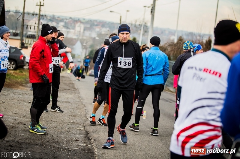 Zdjęcie w galerii na portalu naszraciborz.pl: VI Eko-Okna Cross po Ziemi Pietrowickiej. Na trasie ponad 200 biegaczy  wiadomości z regionu