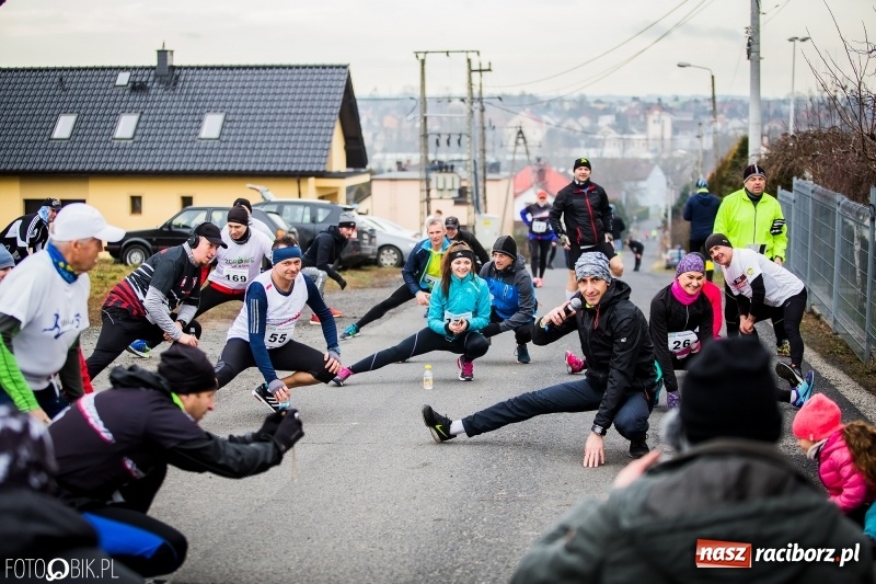 Zdjęcie w galerii na portalu naszraciborz.pl: VI Eko-Okna Cross po Ziemi Pietrowickiej. Na trasie ponad 200 biegaczy  wiadomości z regionu