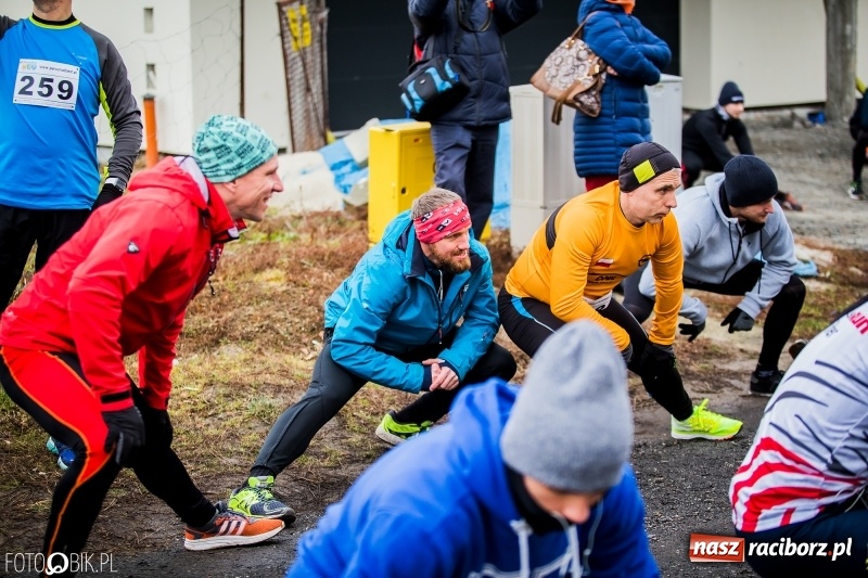 Zdjęcie w galerii na portalu naszraciborz.pl: VI Eko-Okna Cross po Ziemi Pietrowickiej. Na trasie ponad 200 biegaczy  wiadomości z regionu