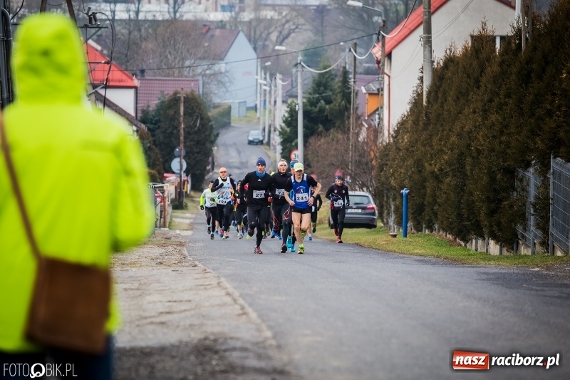 Zdjęcie w galerii na portalu naszraciborz.pl: VI Eko-Okna Cross po Ziemi Pietrowickiej. Na trasie ponad 200 biegaczy  wiadomości z regionu