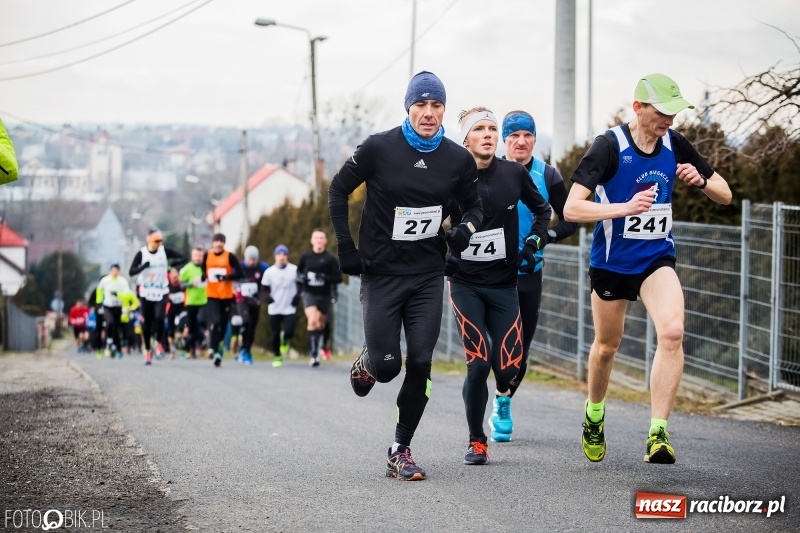 Zdjęcie w galerii na portalu naszraciborz.pl: VI Eko-Okna Cross po Ziemi Pietrowickiej. Na trasie ponad 200 biegaczy  wiadomości z regionu