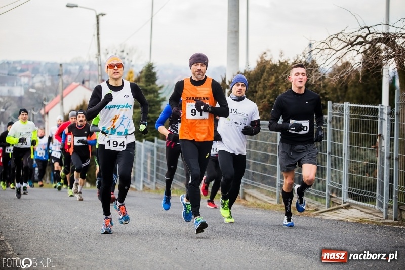 Zdjęcie w galerii na portalu naszraciborz.pl: VI Eko-Okna Cross po Ziemi Pietrowickiej. Na trasie ponad 200 biegaczy  wiadomości z regionu