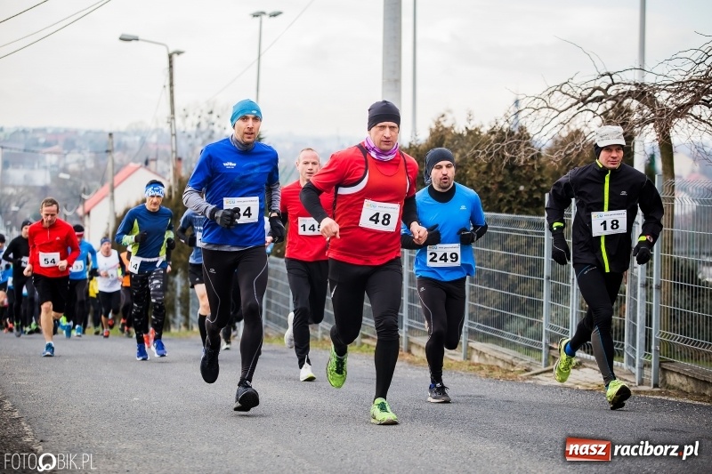 Zdjęcie w galerii na portalu naszraciborz.pl: VI Eko-Okna Cross po Ziemi Pietrowickiej. Na trasie ponad 200 biegaczy  wiadomości z regionu