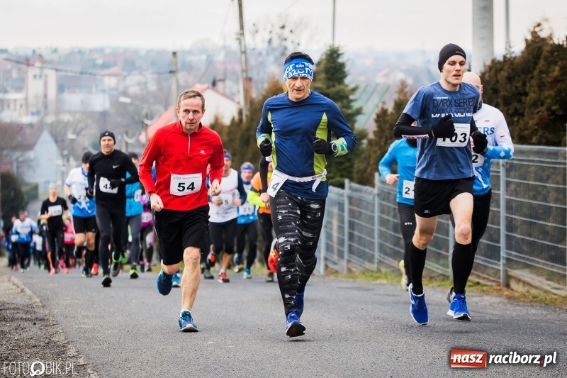 Zdjęcie w galerii na portalu naszraciborz.pl: VI Eko-Okna Cross po Ziemi Pietrowickiej. Na trasie ponad 200 biegaczy  wiadomości z regionu