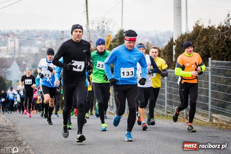 Zdjęcie w galerii na portalu naszraciborz.pl: VI Eko-Okna Cross po Ziemi Pietrowickiej. Na trasie ponad 200 biegaczy  wiadomości z regionu