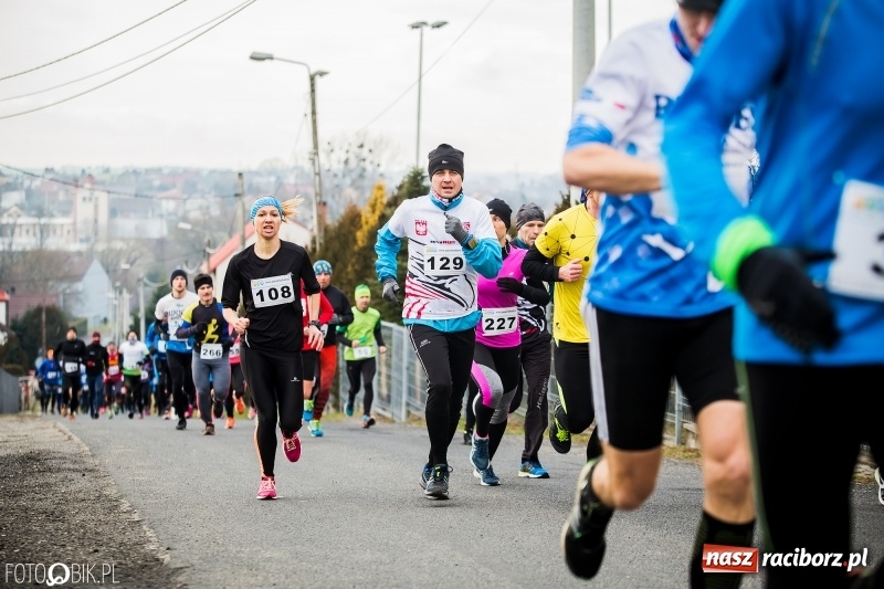 Zdjęcie w galerii na portalu naszraciborz.pl: VI Eko-Okna Cross po Ziemi Pietrowickiej. Na trasie ponad 200 biegaczy  wiadomości z regionu