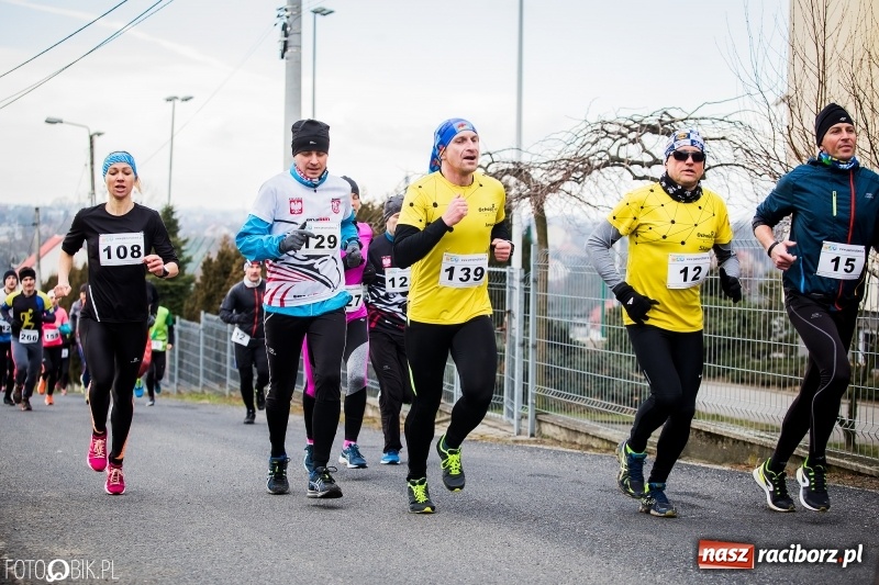 Zdjęcie w galerii na portalu naszraciborz.pl: VI Eko-Okna Cross po Ziemi Pietrowickiej. Na trasie ponad 200 biegaczy  wiadomości z regionu
