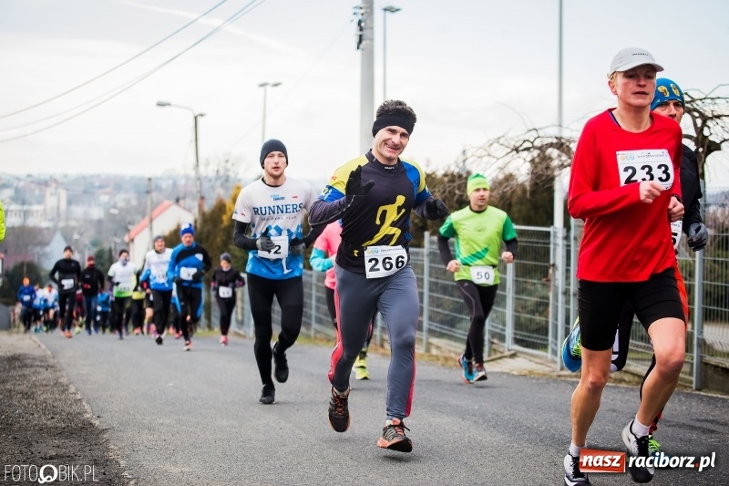Zdjęcie w galerii na portalu naszraciborz.pl: VI Eko-Okna Cross po Ziemi Pietrowickiej. Na trasie ponad 200 biegaczy  wiadomości z regionu